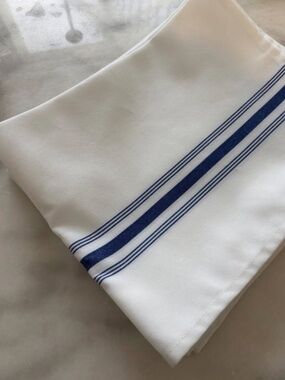 Restaurant Cloth Napkins Set of 6 NEW